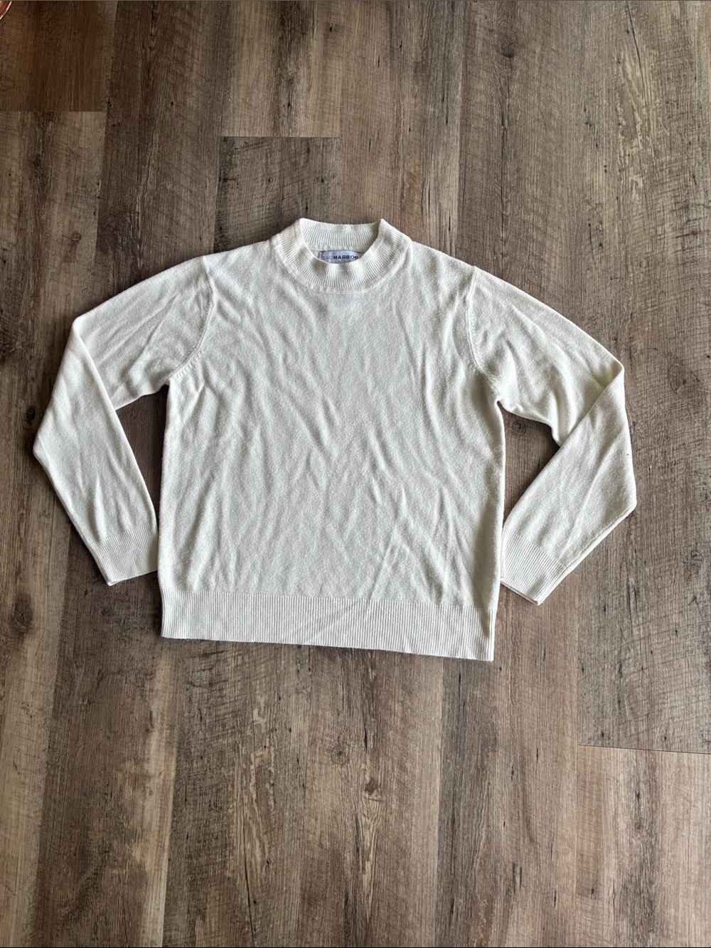Sag Harbor Crewneck Knit Sweater in Off-White